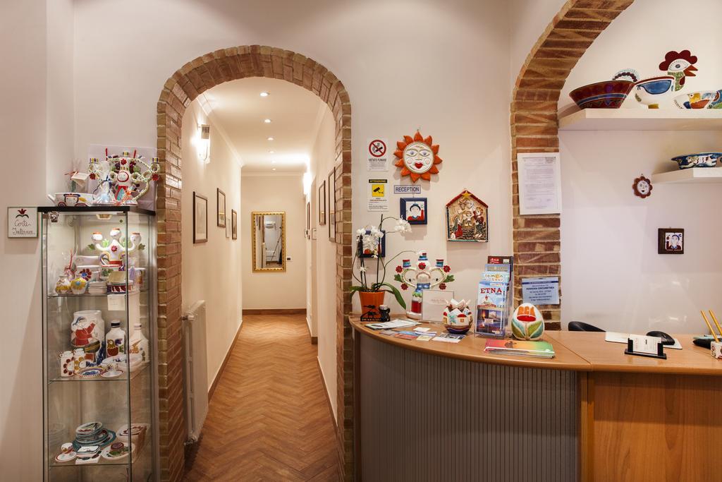 Antiche Volte Bed & Breakfast คาตาเนีย ภายนอก รูปภาพ