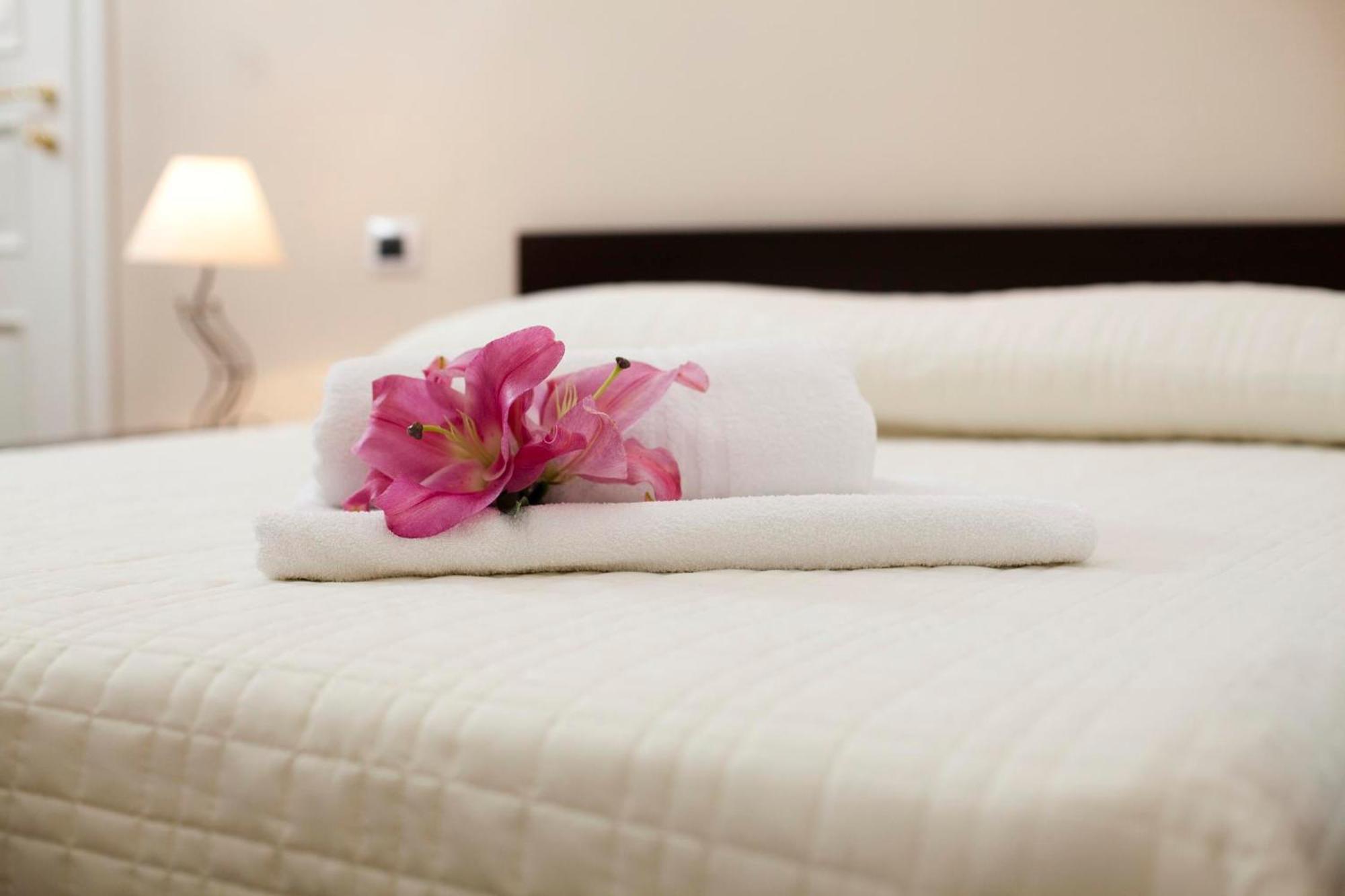 Antiche Volte Bed & Breakfast คาตาเนีย ภายนอก รูปภาพ